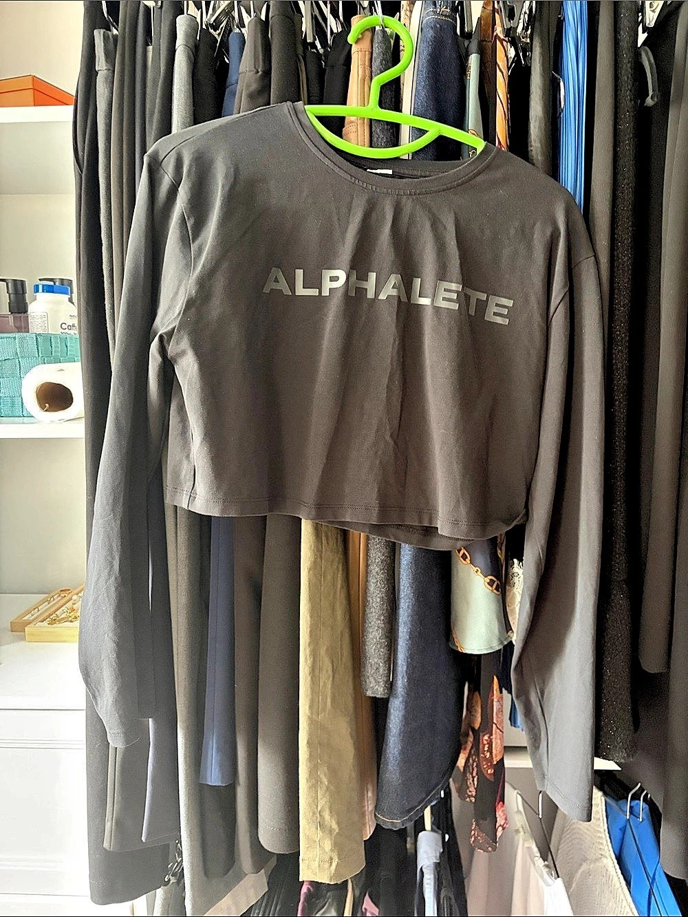 Alphalete Long Sleeve Crop Top Gray
